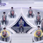 갑자기 앉는 <b>자리</b> 바꾼거
