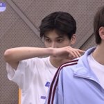 밤새 유튜브 돌렸는데