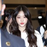 최근 웨이브 <b>헤어</b> 스타일링한 뉴진스 해린