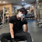 그 얼굴에 운동까지 하는 건 <b>반칙</b>이지