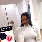 연년생 임신 중인 리한나 최근