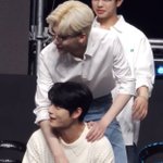 <b>리키</b> 김지웅 이 사진 미쳤다
