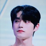 <b>김지웅</b>이랑 결혼해야겠다