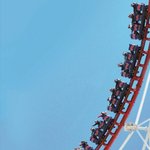 최고높이 <b>롤러</b>코스터 강풍에 정상서 멈춰 ‘아찔’…승객들 덜덜 떨며...