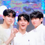 <b>나캠든</b> 성한빈 슬쩍 보고 따라하는 거 개웃기다 진짜ㅋㅋㅋ
