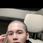 [엔터톡] 옹성우 빡빡 <b>민머리</b> 개잘생겼닼ㅋㅋ