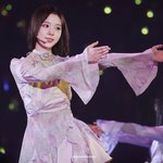 어제오늘 <b>윈터</b> 보니까 화장