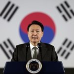 尹대통령 “<b>미래세대</b> 기회 박탈 ‘고용세습’ 뿌리 뽑아야”