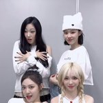 <b>틱톡</b>에 에스파 카리나 윈터 옷에 이름 적혀잇네