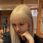 <b>리즈</b> 데뷔초에 진짜 예뻣구나
