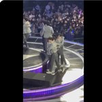 <b>메인즈</b> 포옹하는 거 너무 마음 아프다