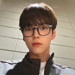 성한빈 <b>셀카</b> 진짜 못찍는데 이거 귀엽지않냐