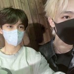 아니 이 <b>투샷</b>을 볼수 있다니..