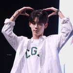 이정현 데뷔<b>기원</b> 정권찌르기