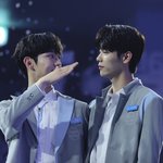 미쳤다 메인즈 고화질 사진