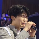 하루<b>종일</b> 이사진 보여주면서