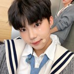 근데 박건욱은 골격이 자란건가