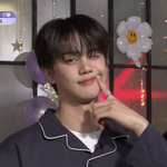 우째 나 김규빈한테 너무 감겨버림