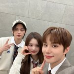 비슷한 그림<b>체로</b> 비주얼 합 좋은 것 같은 음악중심 엠씨