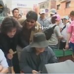 영화 촬영장에 기웃거리는 아저씨