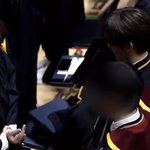 아까 ㄱㄱㅂ 이거 보고 <b>개처웃음</b>