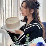 <b>배이</b> 눈만봐도 기쎄보이지않음?