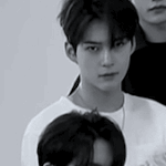성한빈씨 <b>평생</b> 흰티만 입으세요