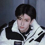 <b>누</b>가 리키 흑발 합성한거라는데