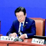 ‘꼼수 탈당’한 <b>민형배</b> 의원의 복당당내서 “부끄러움 몰라” 비판