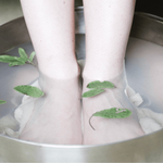 <b>족욕</b>할 때 식초를 넣어보세요