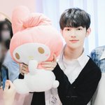 장<b>하오</b>는..... 적당ㅎ 만진 머리가 잘생겻어요