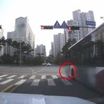 10대 여학생 치고 뺑소니 버스 기사