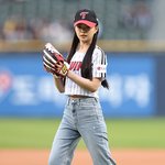 서울<b>LG</b> 16세 소녀 배우 김시아 시구 승리요정 되나