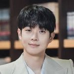 <b>이분</b> 정도믄 잘생긴거임?