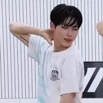 성한빈 타투 <b>의도적</b>으로 보여주는거 진짜