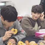 [TXT] <b>흐뭇</b>한 휴닝