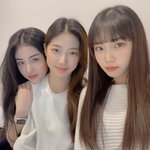 허윤진 이거 같은 <b>흑발</b>인데