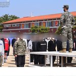 와 해병대 <b>입대</b>하는데 자기 대학교 옷