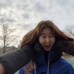 [댓글부탁해] 한손ㅇ로 발목 잡을 수 있우면 <b>뼈대</b> 얇은 거임??