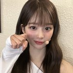 근데 <b>설윤</b>은 눈 너무 커서 부담스럽지 않냐