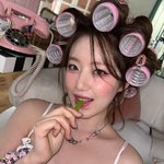 [모두드루와] <b>슈화</b> 인스타에 헤어롤한 사진
