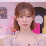 [뷰티] <b>윈터</b> 갈발에 핑크 메이크업 존예다