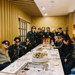 세븐틴 두번째 정기모임 단체사진 + <b>도겸</b>이 찍은 필카 사진