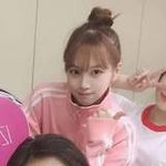 단발인데 <b>똥머리</b>가 느뮤 하고 싶음