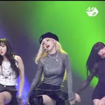 카리나 몸매로 난리난 직캠 걍 춤을 ㅈㄴ 잘추는데??