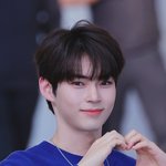 [ZB1] 근데 한빈이는 볼 때마다 <b>귀가</b> 빨개