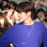 [ZB1] <b>성한빈</b> 흰 티만 입으라는거 취소