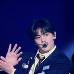 [ZB1] 규<b>비니</b> 잘생겼당..