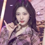 닝닝 <b>렌즈</b> 뭘까
