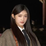 17세 소녀의 <b>구찌</b>